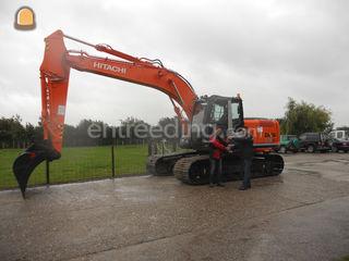 Hitachi ZX210LC-3 Omgeving Goes