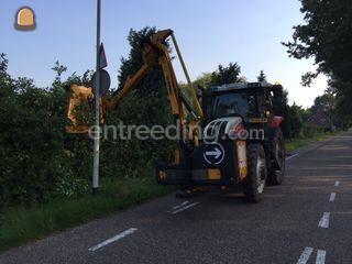 Tractor met armmaaier Omgeving Breda