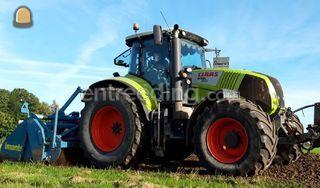 Tractor + spitmachine Omgeving Barneveld
