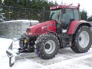 Sneeuwschuiven Tractor met grond/sneeuwschuif