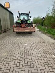 Tractor + grondfrees Omgeving 