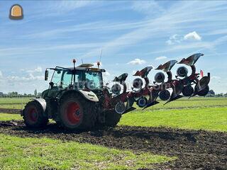 Tractor + Ploeg Omgeving Kamerik