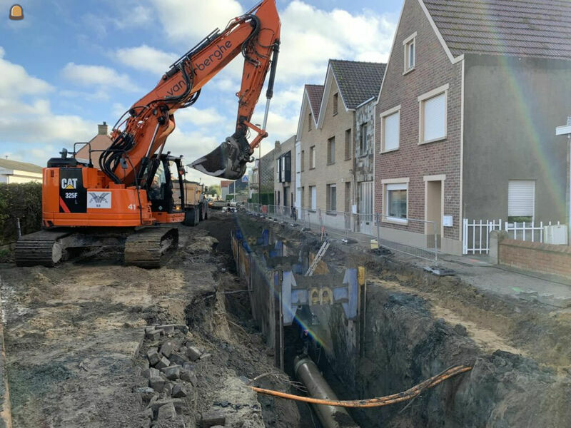 De tweecomponentenbuis is gemaakt uit glasvezels en een matrix van polymeren