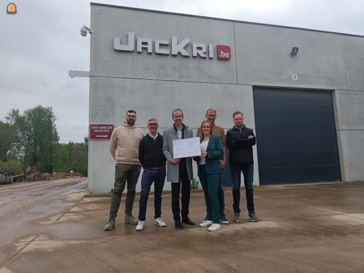 Eind april reikte COPRO het 100ste BENOR certificaat voor hydraulisch gebonden mengsels uit