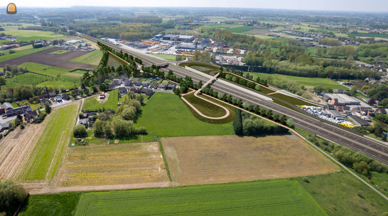 De A12 zelf wordt ingegraven en komt lager te liggen. Hierboven bouwt ViA12 twee bruggen.