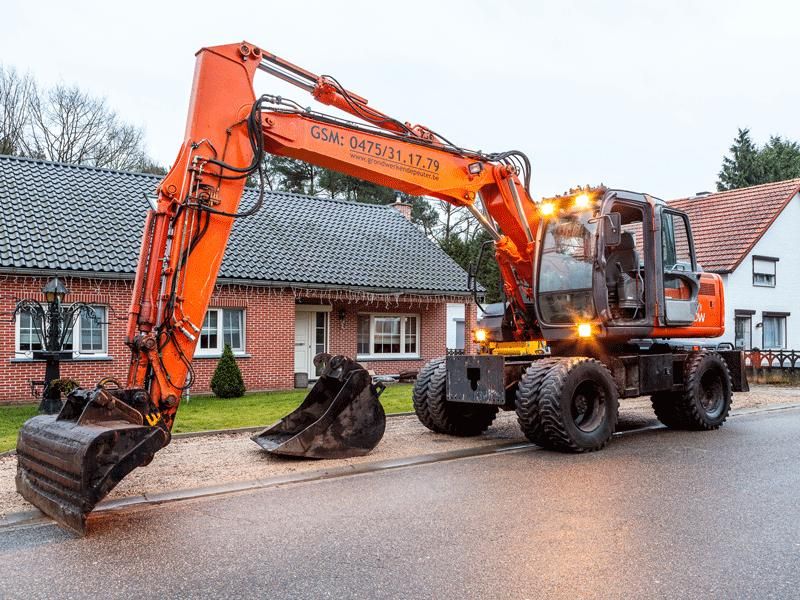 Hitachi bandenkraan voor Jochen De Peuter Grondwerken