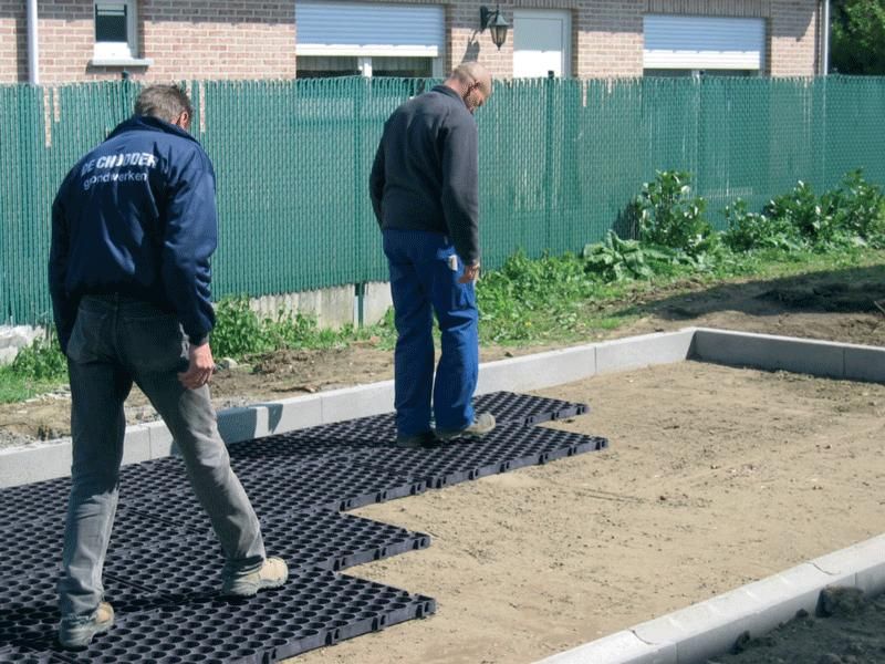 De Ritterdal XXL behoort tot de nieuwe generatie duurzame gazonplaten en behaalt met een hoogte van 40mm reeds een weerstand van 280 t/m²