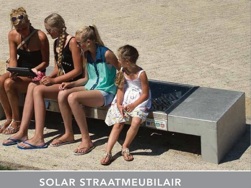 Solar straatmeubilair biedt bewoners en bezoekers op een duurzame manier de kans hun batterijen weer op te laden, zowel letterlijk als figuurlijk