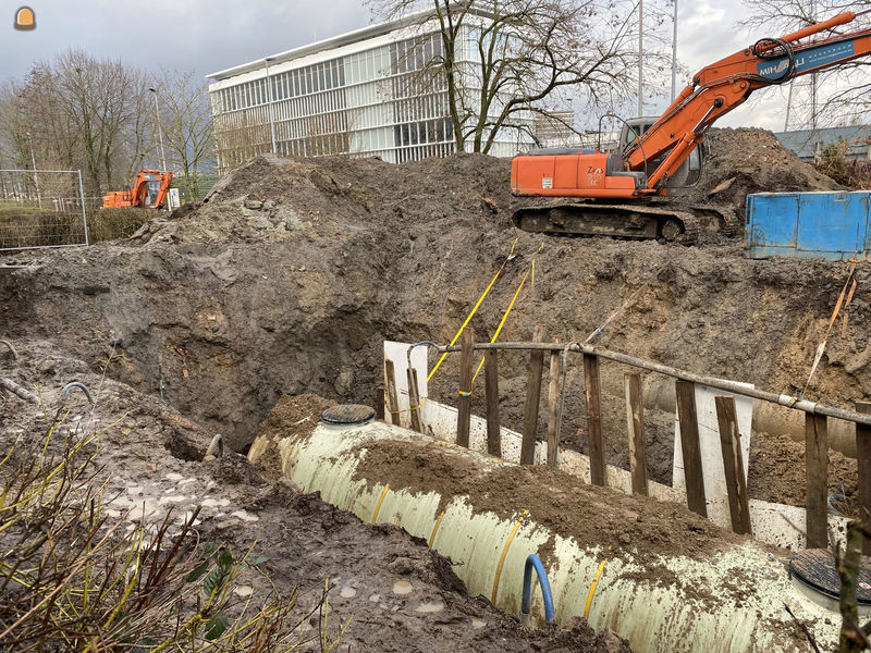 De 13 m lange afscheider werd geplaatst op een diepte van 6 m