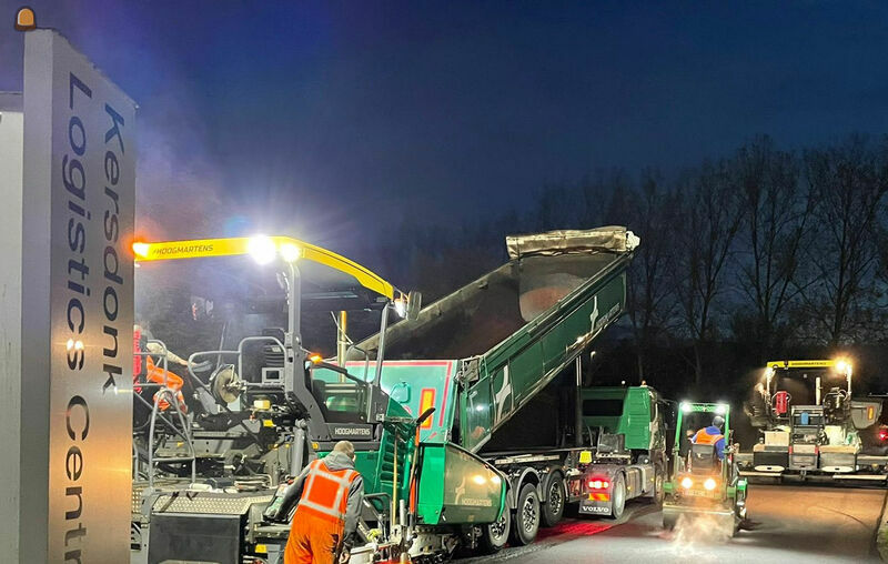 Hoogmartens voert grondige asfalt- en rioleringswerken uit op de Goodman-site in Tisselt
