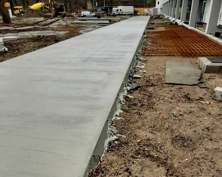 aanleg betonverharding Campus Diepenbeek - Martens Wegenbouw uit Houthalen-Helchteren