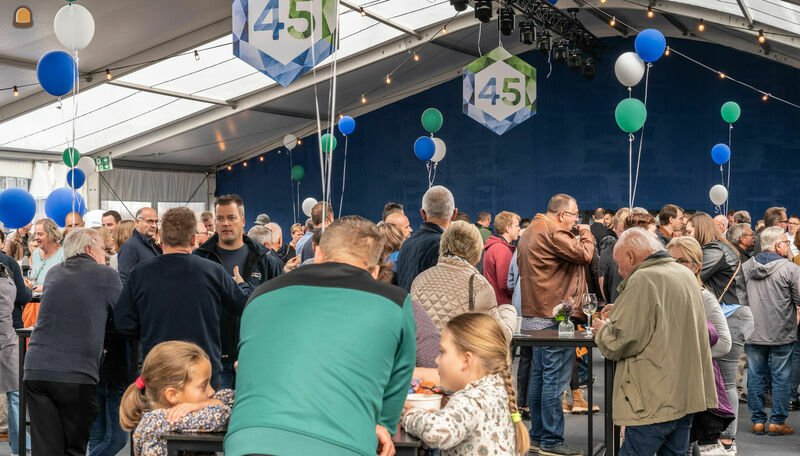 vrijdag vierde DYKA met zo’n 250 personeelsleden het 45-jarige bestaan