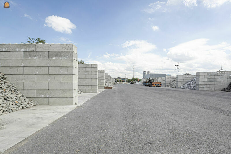 Daarnaast is de site ingericht met nieuwe silo’s en was er de aanleg van een nieuwe weegbrug